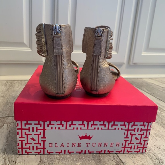 • MOVING LAST CHANCE 7/31/2024 • Elaine Turner strappy gold sandals - Picture 4 of 7